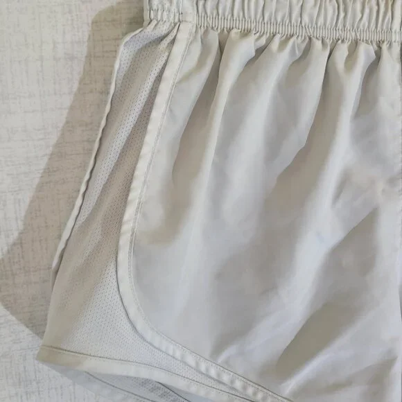 Nike Dri Fit Running Shorts Womens Medium White Drawstring Lined Athletic - Picture 2 of 9